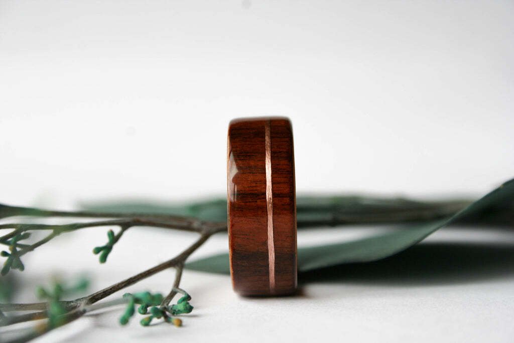 cross_grain_santos_rosewood_with_cherry_lining_wooden_ring_and_rose_gold_inlay_front_shot Img