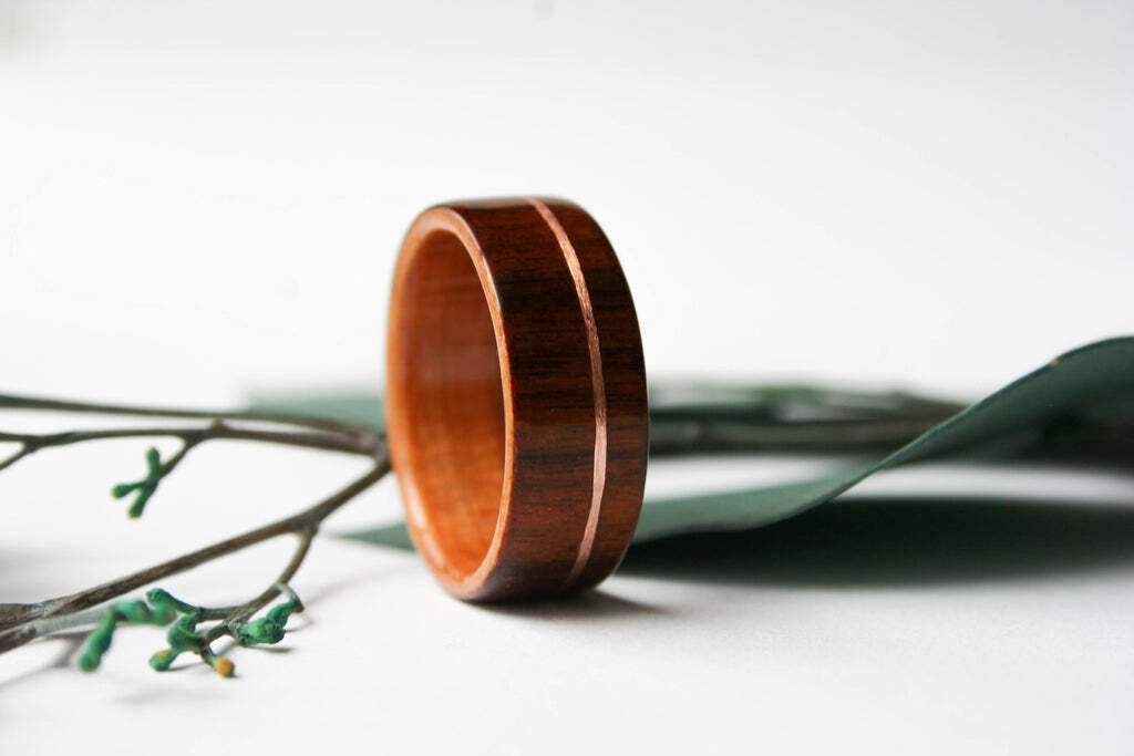 cross_grain_santos_rosewood_with_cherry_lining_wooden_ring_and_rose_gold_inlay_inside_shot Img