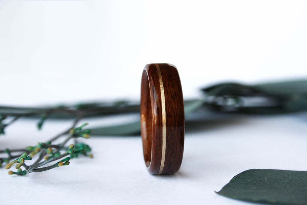santos_rosewood_ring_with_hawaiian_koa_wood_lining_and_offset_14k_yellow_gold_inlay_less_blue_3_of_4 Img
