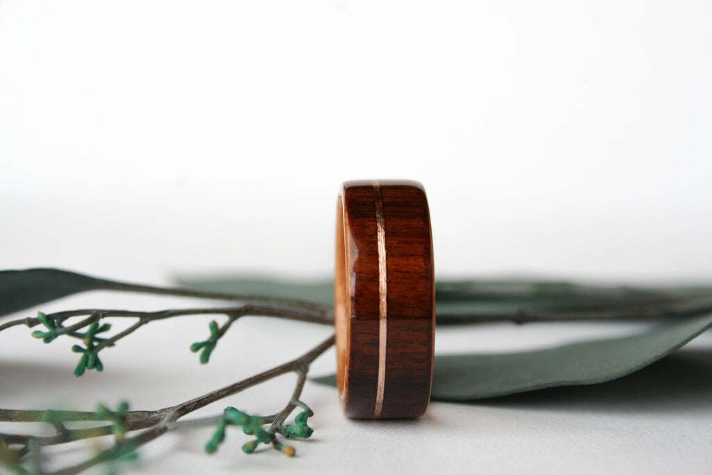thick_cross_grain_santos_rosewood_ring_with_offset_14k_rose_gold_inlay Img